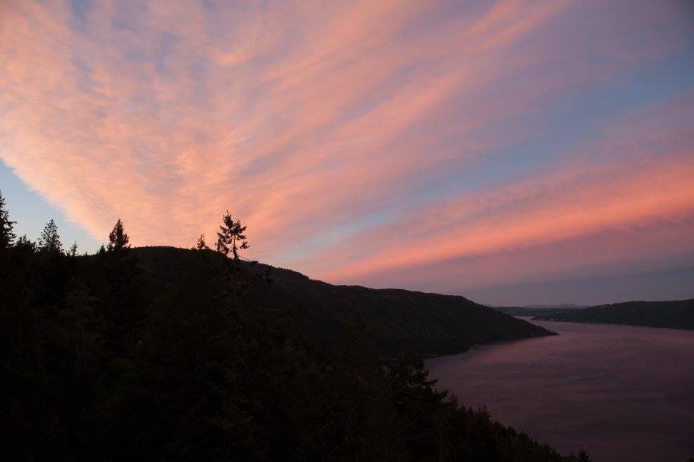 Moon Water Lodge Malahat Экстерьер фото