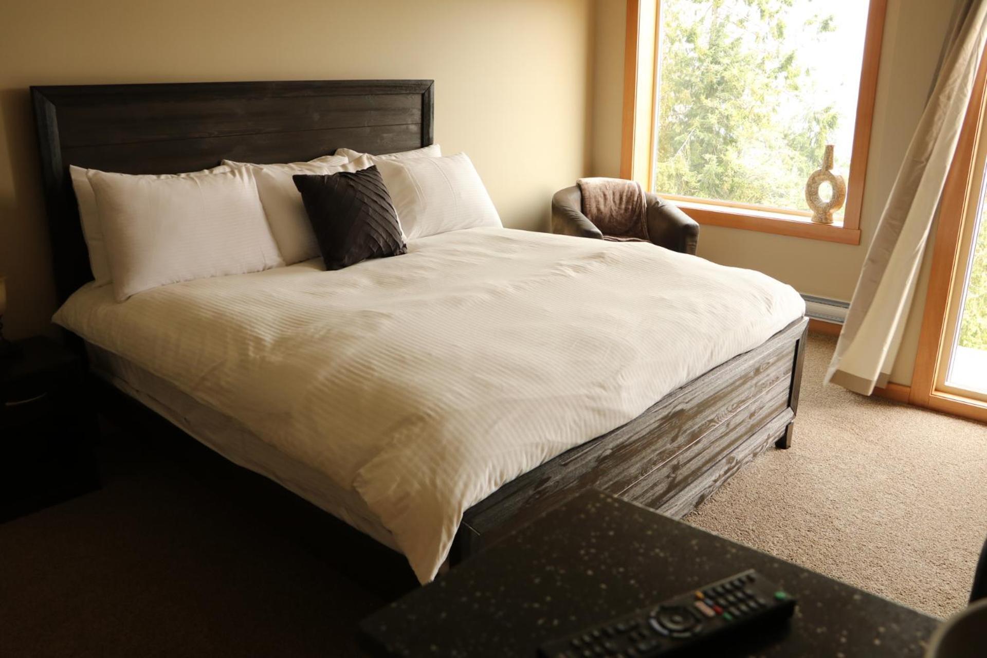 Moon Water Lodge Malahat Экстерьер фото
