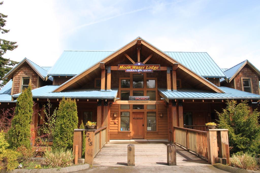 Moon Water Lodge Malahat Экстерьер фото