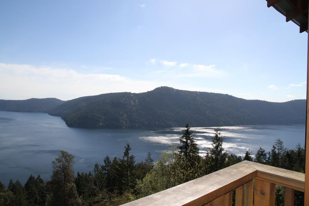 Moon Water Lodge Malahat Номер фото
