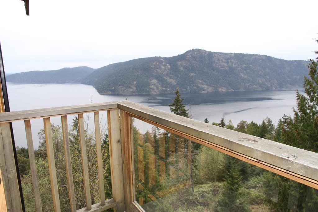 Moon Water Lodge Malahat Номер фото